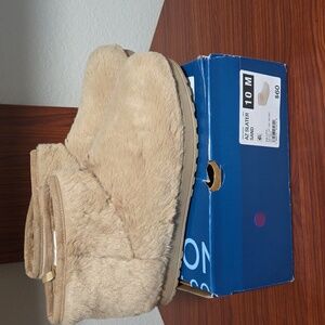 Arizona Jean Company Sand Faux Fur Booties